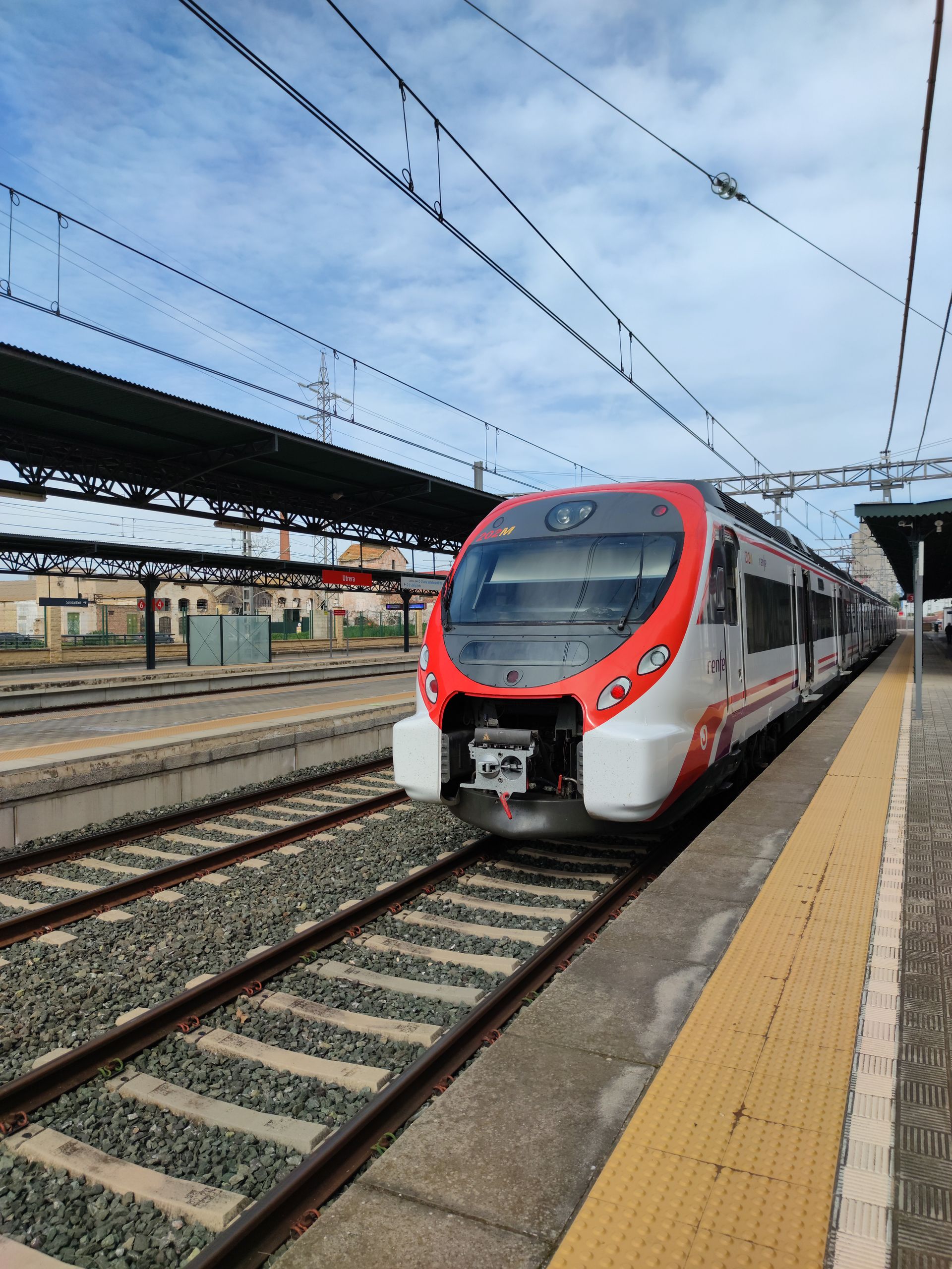 estaciΓ³n de ferrocarril de utrera